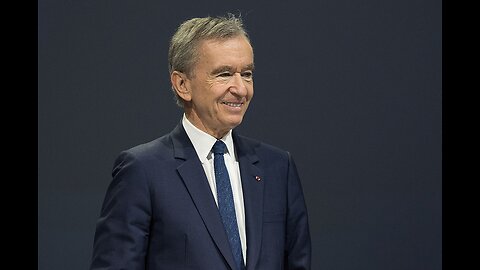 Slideshow tribute to Bernard Arnault.