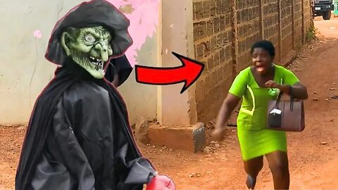 😂Funny Bushman Prank!! Try Not To Laugh!! Scary Prank!! Statue Prank!! 🤣🤣