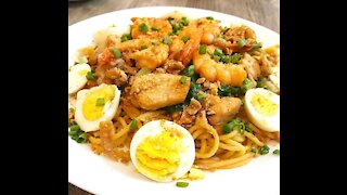 Delicious Pancit Malabon