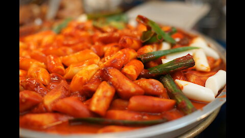 How To Make Tteokbokki + Rice Cake [Easy Recipe] Korean Food !