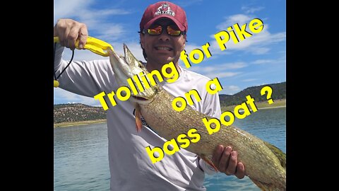 Trophy Northern Pike on the Troll from a Bass Boat??- Spoonplugging