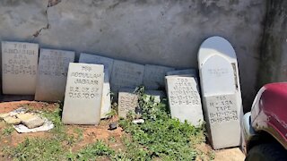 SOUTH AFRICA - Cape Town - Mowbray Muslim Cemetery desecration (Video) (L8c)