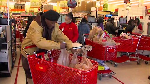 As Maryland considers a plastic bag ban, a nationwide bag shortage could pose problems