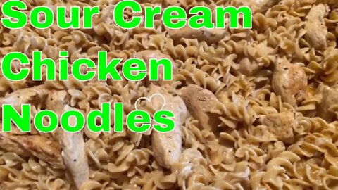 Easy Chicken and Sour Cream Casserole Recipe (One Pan Dish)