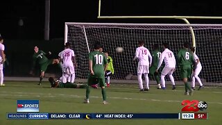 Garces boys soccer advances to semifinals in valley playoffs