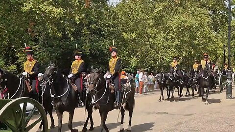 King's Troop leaving Hyde Park after gun salute to kings charles the 3rd #kingstroop