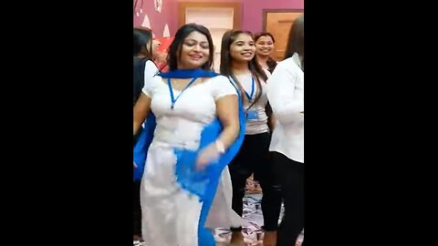 Mehndi Laga Ke Rakhna #ladiesdance