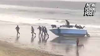 Speedboat carrying migrants seen arriving on California beach