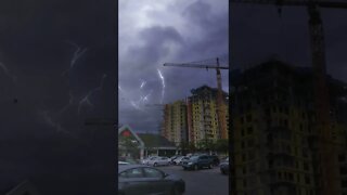 Lightning slow motion