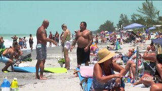Thousands come out to Charlotte County beaches on first day back open