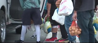 300 families in North Las Vegas receive Thanksgiving meals