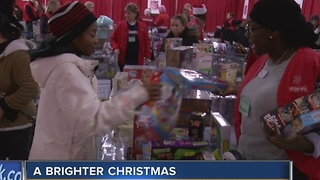 Salvation Army provides gifts for 9,000 Milwaukee children