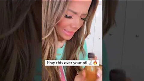 HOW TO MAKE ANOINTING OIL AND PRAY OVER YOUR HOME! #prayer #christian