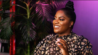 Ester Dean Shares Her Booklist | In This Room
