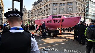 UK Police Arrest More Than 1,000 Climate Change Protesters
