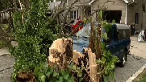 From The Vault: Hurricane Ike in Cincinnati: Cars wrecked in driveway