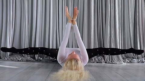 Yoga Flow — Full Body Stretch