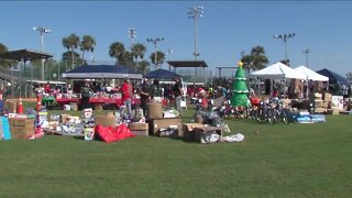 Group comes together for holidays in Dunbar community