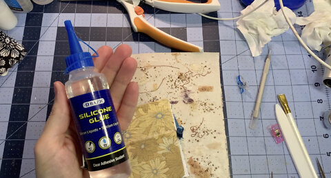 Episode 136 - Junk Journal with Daffodils Galleria - NEW GLUE Test! (👍)