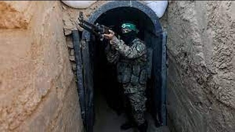Israel targets Hamas_s labyrinth of tunnels under Gaza - BBC News