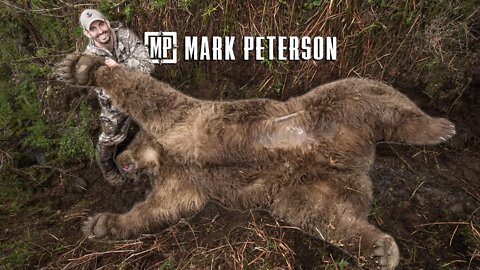Giant 10 foot Alaska Brown Bear | Mark Peterson Hunting