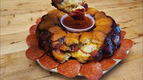 Pizza Monkey Bread – Pepperoni Pull Apart Bread – The Hillbilly Kitchen