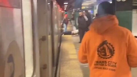 Annoyed Passenger Drags Overdosed Man Of NYC Subway So The Train Can Move