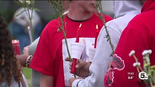 Families, strangers unite after drownings at Lorain beach