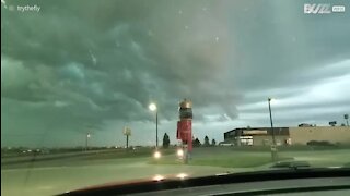 Voici des images du début d'une tempête capturée dans le Nebraska!