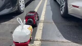 Restaurant uses remote control truck to deliver food contactless