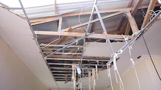 SOUTH AFRICA - Durban - Gianni's Ristorante in Ballito hit by a storm (Video) (exU)