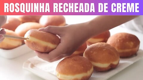 Rosquinhas recheadas com creme de nata de baunilha e chocolate.