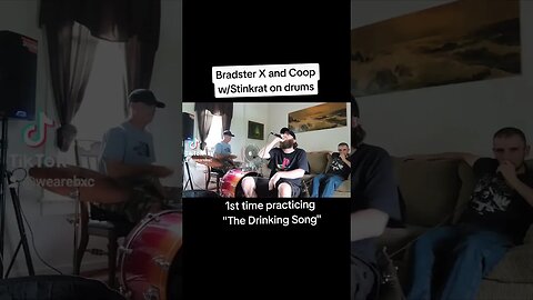 Bringing out some #BXCMusic #classicsongs for the new set #drinkingsong #irishmusic #ytshorts #live