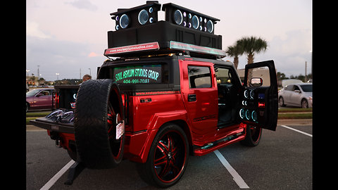 World’s Loudest Hummer Boasts 86 Speakers | RIDICULOUS RIDES