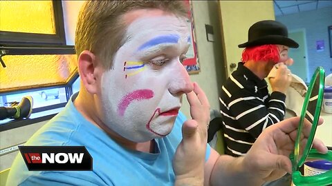 They take clowning seriously at Niagara Clown Alley's clown school