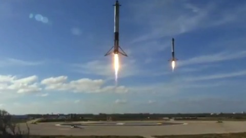 Historic Footage Shows Falcon Heavy's Side Boosters Landing Simultaneously