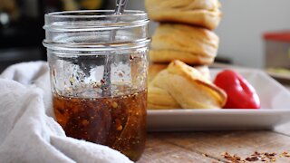 Mouthwatering spicy honey dip recipe
