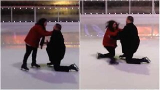Mulher cai durante pedido de casamento no gelo