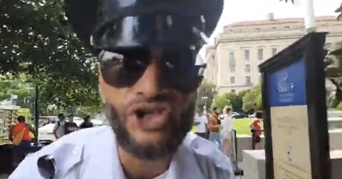 National Archives "Special" Cop Martin Threatens To Beat Peaceful Protestor