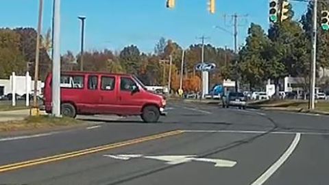 Van doesn't know where to stop at red light