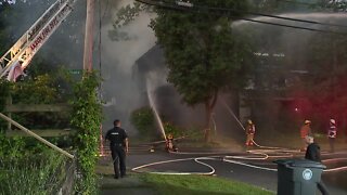 Akron firefighters respond to vacant house fire
