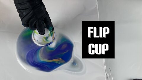 (112) Flip Cup in Blue and Green 💚 Easy Acrylic Pouring