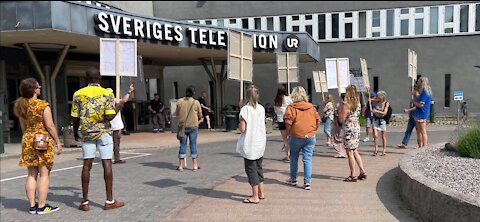 Botasverige har presskonference utanför SVT med MEDIA vägrar debatt