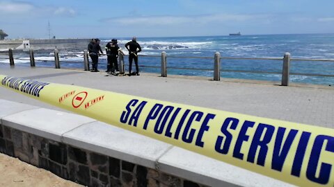 SOUTH AFRICA - Cape Town - Sea Point Drowning (Video) (VcB)
