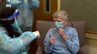 Long-term care leaders say all Wisconsin nursing homes expect vaccine in next two weeks