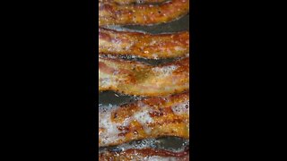 Sizzle bacon sizzle￼