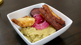 The BEST Mangu Con Los Tres Golpes (The Three Hits) Dominican Recipe