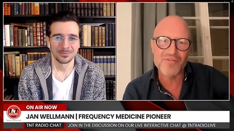 Connecting the Dots 3: Frequency Medicine and the Coming Revolution in Health Science (Jan Wellmann)