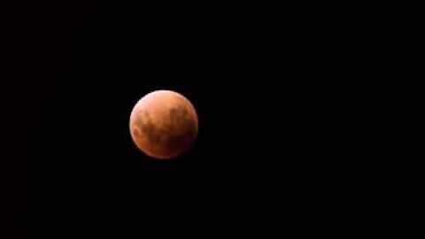 Vidéo accélérée de la Super Lune bleue en Australie