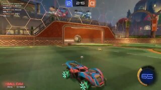 Dude pulls off epic comeback goal during Rocket League match